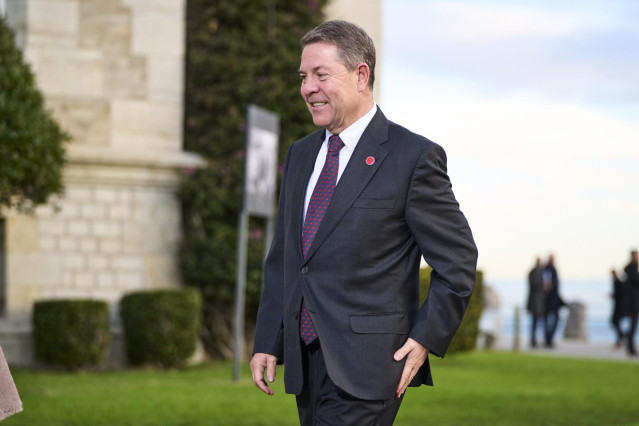 Archivo - El presidente de la Junta de Castilla-La Mancha, Emiliano García-Page, a su llegada a la XXVII Conferencia de Presidentes, en el Palacio de la Magdalena, a 13 de diciembre de 2024, en Santander, Cantabria (España). La conferencia se celebra tras