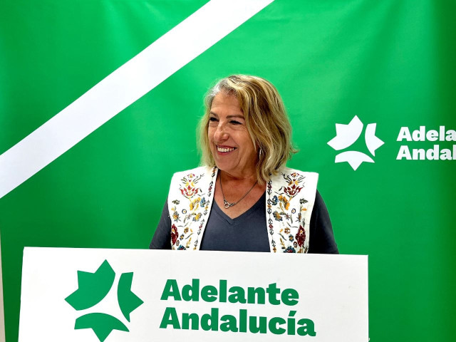 Archivo - La responsable de Organización de Adelante Andalucía, Mari García, en rueda de prensa. (Foto de archivo).