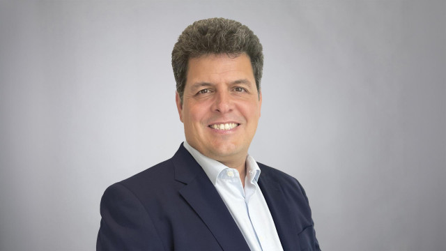 Archivo - El consejero delegado de Helvetia España y de Caser Seguros, Juan Estallo.