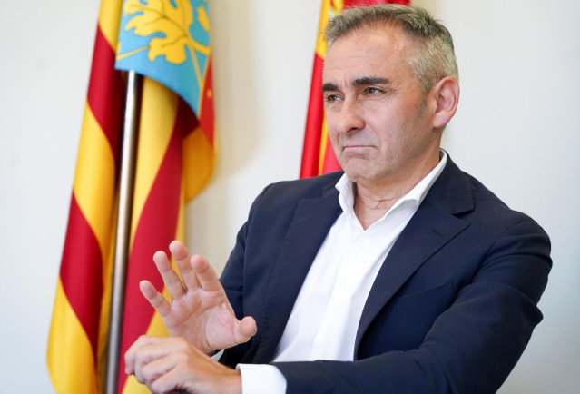 Archivo - El conseller de Agricultura de la Generalitat Valenciana, Miguel Barrachina (imagen de archivo)
