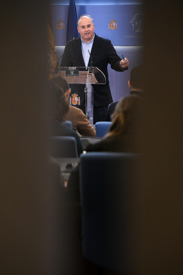 El portavoz del PP en el Congreso, Miguel Tellado, durante una rueda de prensa en el Congreso de los Diputados, a 21 de enero de 2025, en Madrid (España).