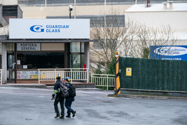 Entrada de la fábrica de Guardian Llodio (Álava)