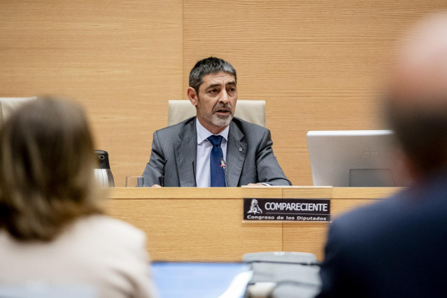 El mayor de los Mossos d'Esquadra en el momento de los hechos, Josep Lluís Trapero, comparece en la Comisión de Investigación sobre  los atentados de Barcelona y Cambrils del 17 de agosto de 2017.