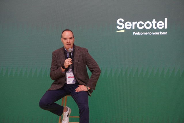 El consejero delegado de Sercotel, José Rodríguez, en la comparecencia a los medios de comunicación en Fitur, en Madrid (España), a 23 de enero de 2025.