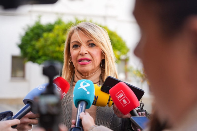 La portavoz del Grupo Socialista en la Asamblea, Piedad Álvarez, en declaraciones a los medios de comunicación.