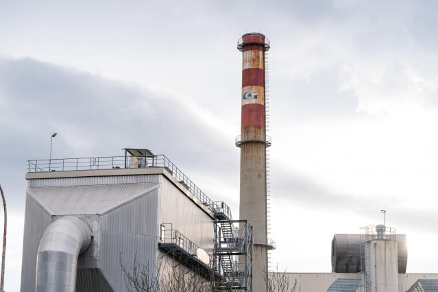 Detalle del exterior de la fábrica de la multinacional Guardian en Laudio-Llodio