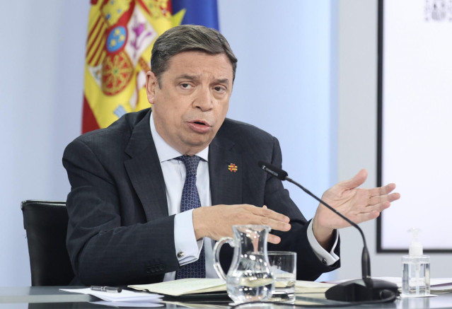 Archivo - El ministro de Agricultura, Pesca y Alimentación, Luis Planas, comparece tras la reunión del Consejo de Ministros en Moncloa, en Madrid (España)