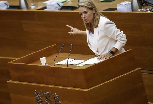 Archivo - La vicepresidenta segunda y consellera de Servicios Sociales, Igualdad y Vivienda, Susana Camarero, en imagen de archivo.