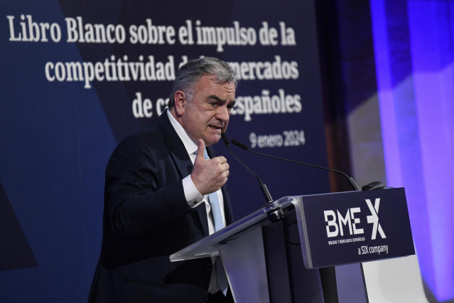 Archivo - El ex consejero delegado de de BME Javier Hernani nterviene durante la presentación del Libro Blanco sobre el Impulso de la competitividad de los mercados de capitales, en el Palacio de la Bolsa, a 9 de enero de 2024, en Madrid (España).