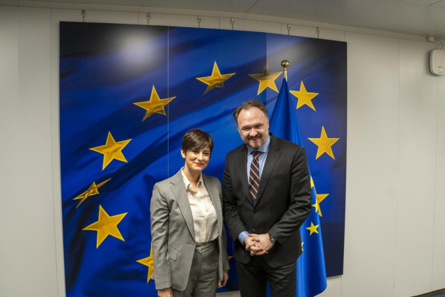 La ministra de Vivienda y Agenda Urbana, Isabel Rodríguez, y el Comisario Europeo de Energía y Vivienda, Dan Jørgensen.