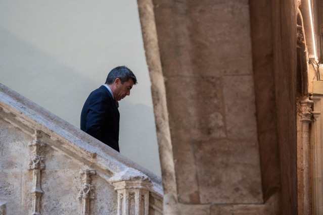 El 'president' de la Generalitat, Carlos Mazón, llega a la presentación del balance de fiscalidad de 2024
