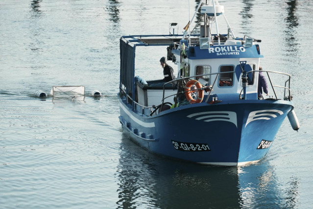 Archivo - Barco pesquero