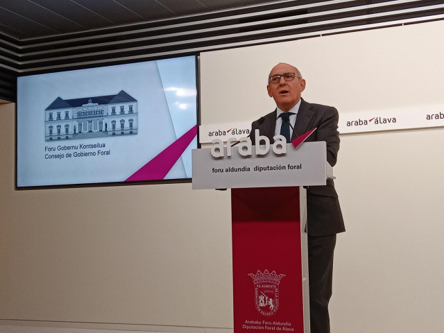 Ramiro González