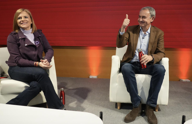 El expresidente del Gobierno, José Luis Rodríguez Zapatero, durante el 15º Congreso del PSPV, en el Palacio de Congresos de Valencia