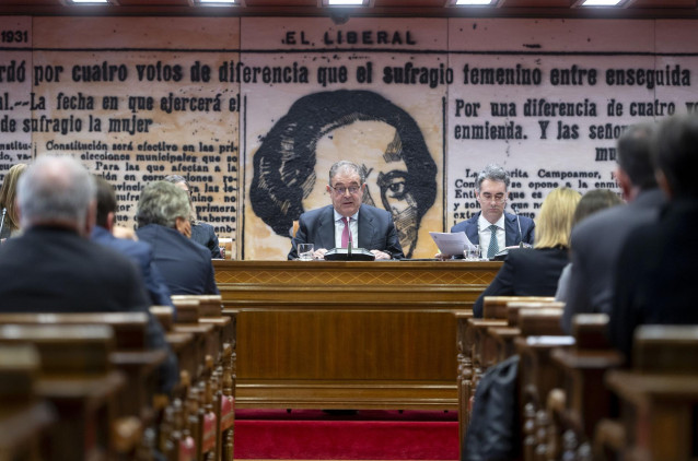 El senador del PP, Gerardo Camps, durante la constitución de la comisión de investigación sobre la DANA, en el Senado, a 20 de enero de 2025, en Madrid (España). El Senado ha constituído hoy, 20 de enero, la Comisión de Investigación sobre las circunstanc