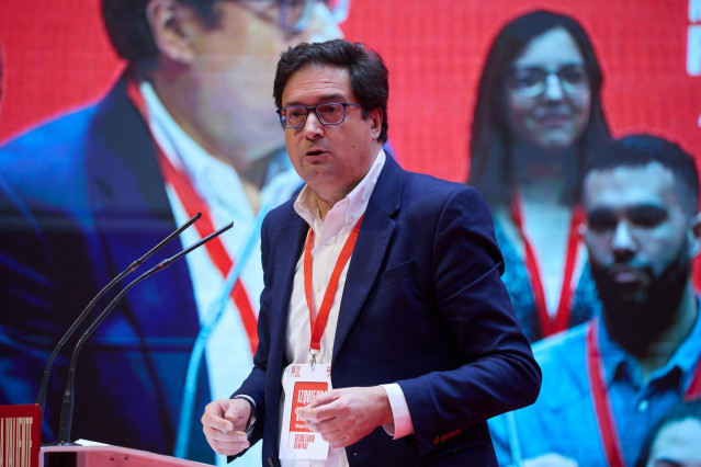 El secretario general del PSOE-M y ministro para la Transformación Digital y de la Función Pública, Óscar López, interviene durante el 15º Congreso Regional del PSOE-M