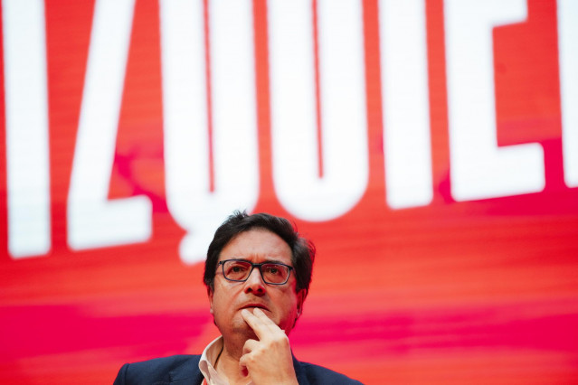 El secretario general del PSOE-M y ministro para la Transformación Digital y de la Función Pública, Óscar López, durante el 15º Congreso Regional del PSOE-M, en la Universidad Carlos III, a 1 de febrero de 2025, en Leganés, Madrid (España). El PSOE-M cele