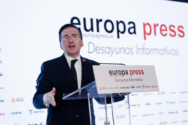 El ministro de Asuntos Exteriores, Unión Europea y Cooperación, José Manuel Albares, durante un Desayuno Informativo de Europa Press