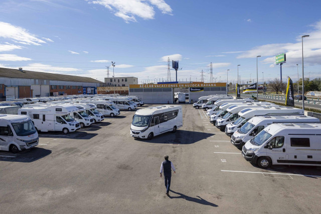 Archivo - Las matriculaciones de autocaravanas y campers caen un 21,7% en enero, hasta las 360 unidades.