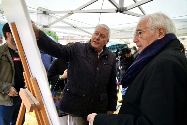 El presidente de Melilla, Juan José Imbroda (PP), visitando unas obras públicas en la ciudad este lunes.