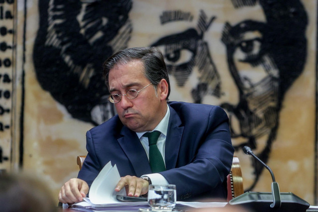 Archivo - El ministro de Asuntos Exteriores, Unión Europea y Cooperación, José Manuel Albares, en la Comisión de Asuntos Exteriores, en el Senado, a 13 de agosto de 2024, en Madrid (España).