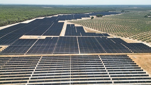 Matrix cierra financiación por 40 millones con Unicredit para la construcción de 40 MW solares en Italia