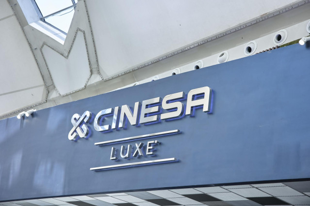 Archivo - Entrada del cine Cinesa