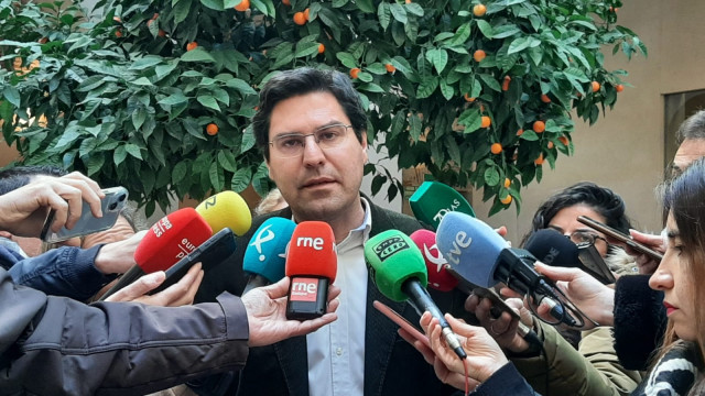El vicepresidente tercero y diputado de Recursos Humanos y Régimen Interior, Ramón Díaz Farias, valora la renuncia de David Sánchez.