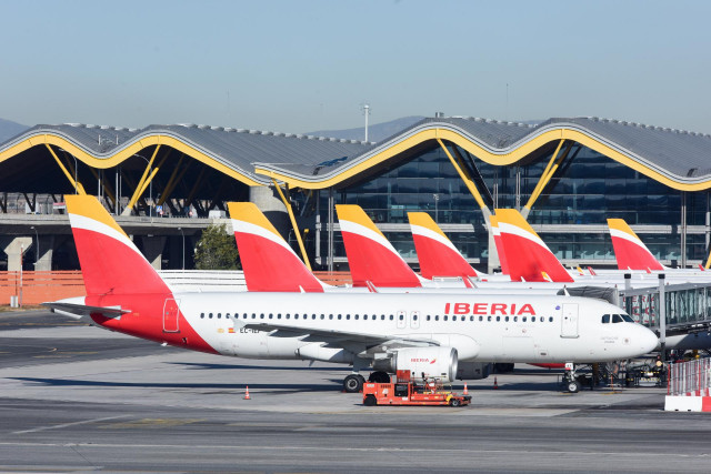 Archivo - Aviones de Iberia.
