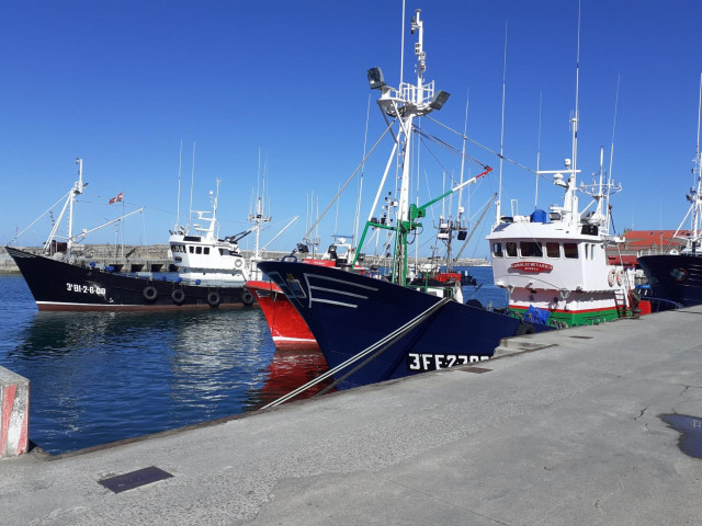 Archivo - Barcos pesqueros