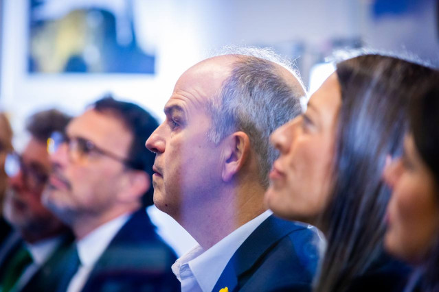 El secretario general de Junts, Jordi Turull, durante una rueda de prensa tras una reunión con miembros del partido, a 17 de enero de 2025, en Bruselas (Bélgica). Archivo.