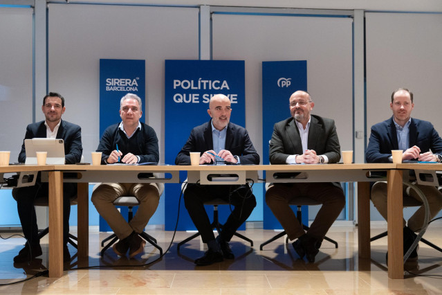 (I-D) El Vicesecretario Del PP, Elías Bendodo, El Presidente Del PP Catalán, Alejandro Fernández, El Líder Del PP En El Consistorio, Daniel Sirera, Y El Presidente Provincial Del PP En Barcelona Y Alcalde De Castelldefels (Barcelona), Manu Reyes
