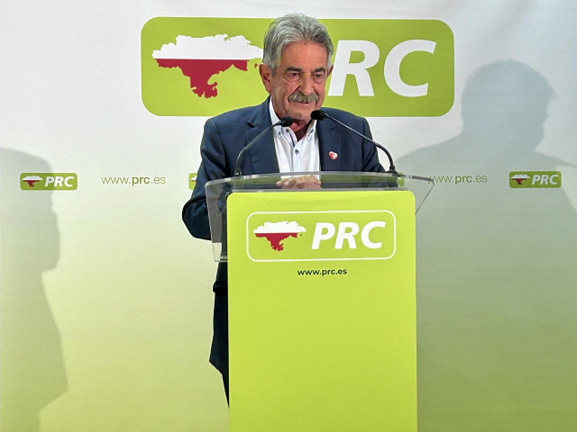Archivo - El secretario general del PRC, Miguel Ángel Revilla.-ARCHIVO