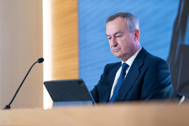El consejero delegado de Banco Sabadell, César González-Bueno, durante una rueda de prensa para presentar los resultados de 2024, en las oficinas de Banco Sabadell, a 7 de febrero de 2025, en Madrid (España).