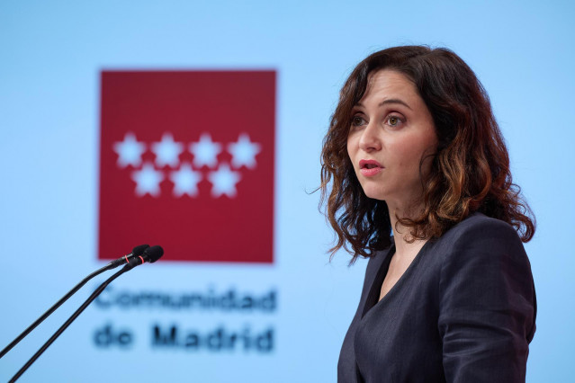 Archivo - La presidenta de la Comunidad de Madrid, Isabel Díaz Ayuso, ofrece una rueda de prensa tras la reunión del Consejo de Gobierno, en la Real Casa de Correos, a 26 de diciembre de 2024, en Madrid (España).