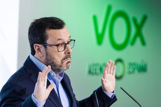 Archivo - El portavoz de VOX, José Antonio Fúster, en una rueda de prensa