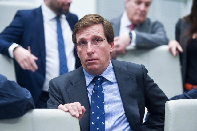 El alcalde de Madrid, José Luis Martínez Almeida, durante una sesión ordinaria del pleno municipal