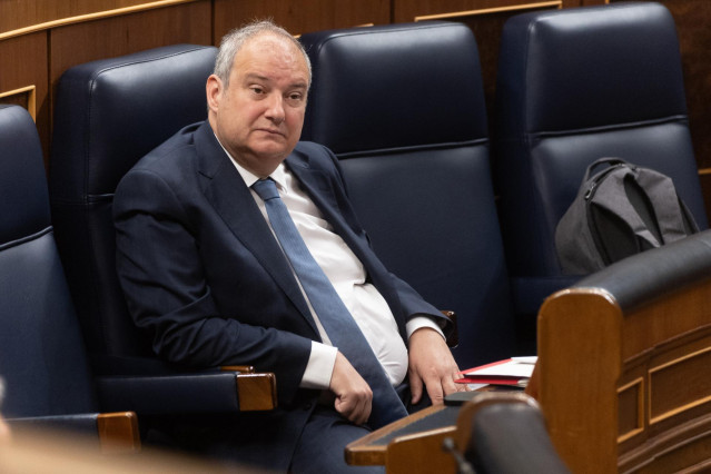 Archivo - El ministro de Industria, Jordi Hereu, durante una sesión de control al Gobierno, en el Congreso de los Diputados, a 26 de junio de 2024, en Madrid (España).  La financiación singular para Cataluña protagoniza hoy la sesión de control al Gobiern