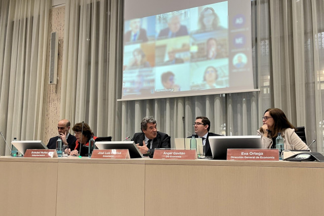 Reunión de consulta del Banco de España con expertos económicos y académicos
