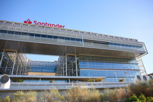 Archivo - Ciudad Financiera del Banco Santander