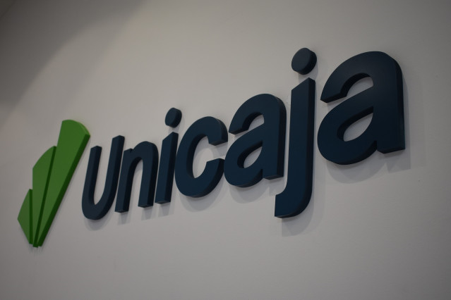 Archivo - Logo de Unicaja.