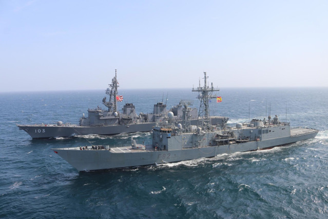 Archivo - La fragata 'Victoria' de la operación 'Atalanta'.