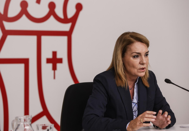 Archivo - La vicepresidenta del Consell y consellera de Servicios Sociales, Igualdad y Vivienda, Susana Camarero, durante una rueda de prensa en imagen de archivo
