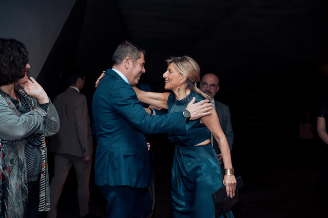 Archivo - El presidente de Cepyme, Gerardo Cuerva, saludando a la vicepresidenta segunda y ministra de Trabajo y Economía Social, Yolanda Díaz, en una imagen de archivo