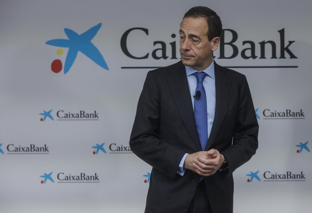 El consejero delegado de CaixaBank, Gonzalo Gortázar, presenta a los medios de comunicación los resultados de la entidad correspondientes al ejercicio 2024, en la sede de Caixabank, a 30 de enero de 2025, en Valencia, Comunidad Valenciana (España).