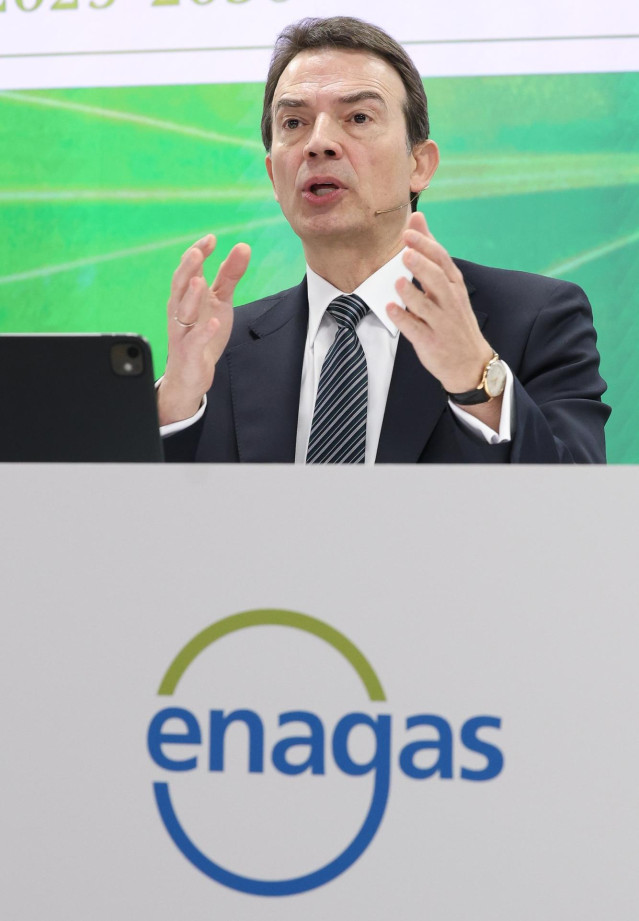 El Consejero Delegado de Enagás, Arturo Gonzalo, durante una rueda de prensa, en la sede de Enagás, a 18 de febrero de 2025, en Madrid (España). Enagás registró unas pérdidas de 299,3 millones de euros en 2024, frente a las ganancias de 342,5 millones de