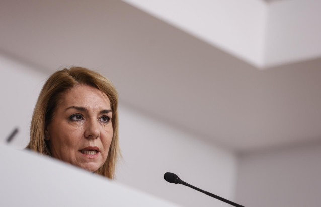 Archivo - La vicepresidenta del Consell y consellera de Servicios Sociales, Igualdad y Vivienda, Susana Camarero, durante una rueda de prensa