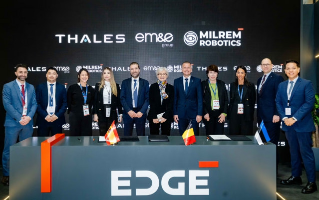 Archivo - Firma del acuerdo entre EM&E, Thales y Milrem Robotics