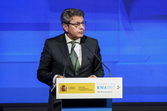 El presidente de ENAIRE, José Antonio Santano, interviene durante la conmemoración del 30º aniversario de la Fundación ENAIRE, en el Ateneo de Madrid, a 10 de febrero de 2025, en Madrid (España).