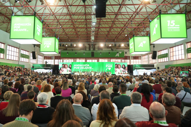 La secretaria general del PSOE-A, María Jesús Montero, interviene en la inauguración del XV Congreso del PSOE de Andalucía. A 22 de febrero de 2025 en Granada, Andalucía (España). Armilla acoge la primera jornada del XV Congreso del PSOE de Andalucía, un